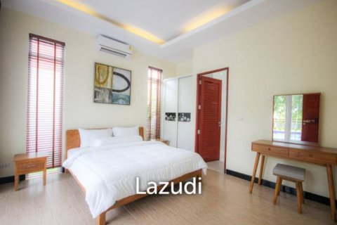Chalet de 4 dormitorios en Hua Hin, Tailandia № 120594 - foto 7