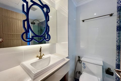 Apartamento de 2 dormitorios en Pattaya, Tailandia № 101489 - foto 7