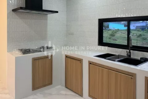 Casa de 3 dormitorios en Chalong, Tailandia № 131485 - foto 7