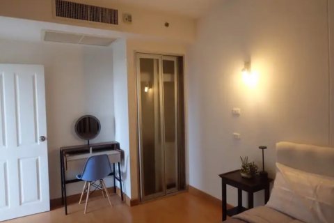 Condominio de 2 dormitorios en Watthana, Bangkok, Tailandia № 80336 - foto 10