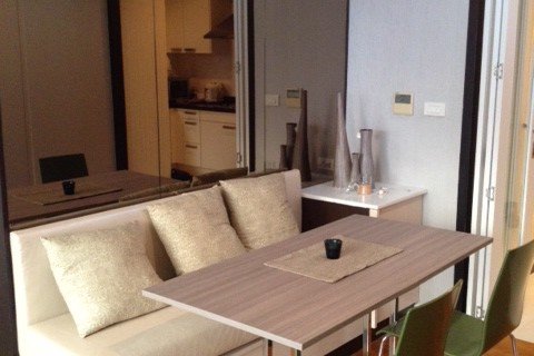Condominio de 1 dormitorio en Watthana, Bangkok, Tailandia № 80332 - foto 4