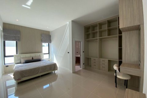 Casa de 3 dormitorios en Hua Hin, Tailandia № 125101 - foto 12