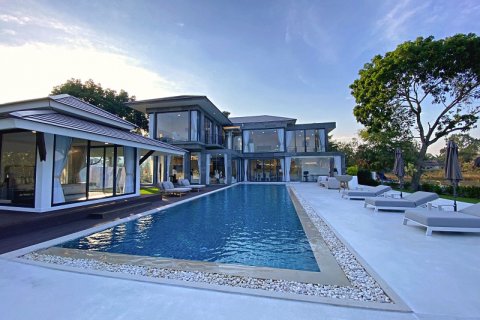 Maison à Hua Hin, Thaïlande 4 chambres № 125106