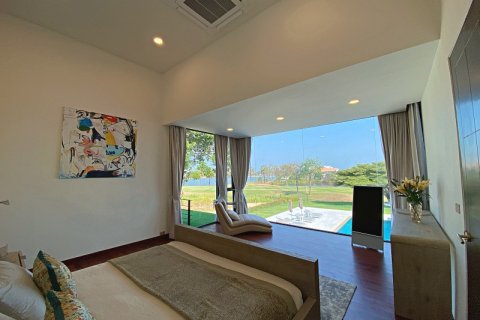 Casa de 4 dormitorios en Hua Hin, Tailandia № 125106 - foto 15