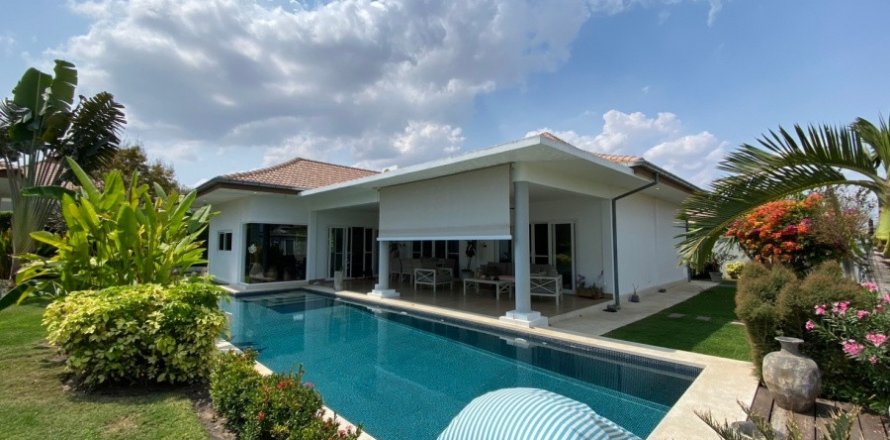 Casa de 4 dormitorios en Hua Hin, Tailandia № 125104