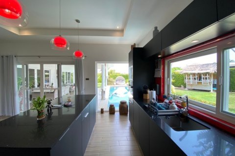 Casa de 4 dormitorios en Hua Hin, Tailandia № 125104 - foto 12