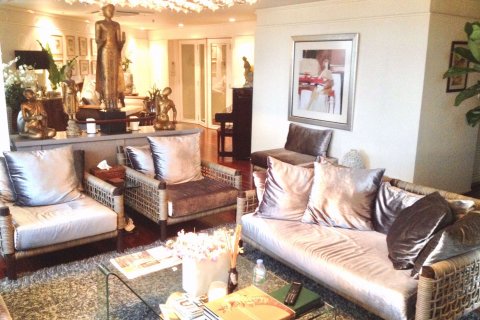 Penthouse in Khlong Toei, Bangkok, Thailand 3 bedrooms № 76108 - photo 2