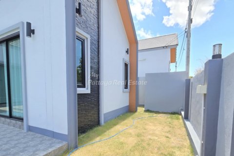 Casa de 3 dormitorios en Pattaya, Tailandia № 123499 - foto 2