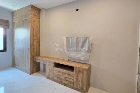 Casa de 3 dormitorios en Pattaya, Tailandia № 123499 - foto 7