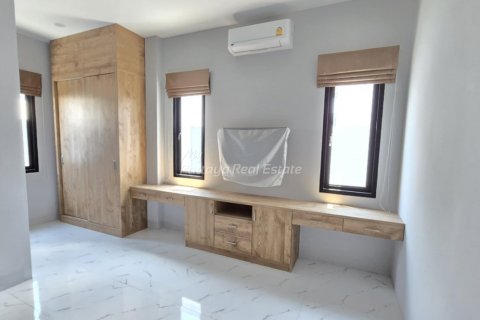 Casa de 3 dormitorios en Pattaya, Tailandia № 123499 - foto 10