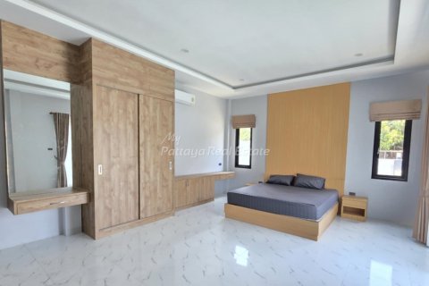 Casa de 3 dormitorios en Pattaya, Tailandia № 123499 - foto 5