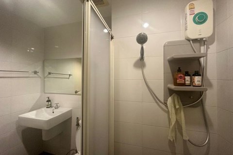 Estudio en el condominio en Huai Khwang, Bangkok, Tailandia № 142770 - foto 15