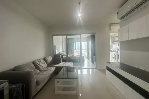 Estudio en el condominio en Huai Khwang, Bangkok, Tailandia № 142770 - foto 3