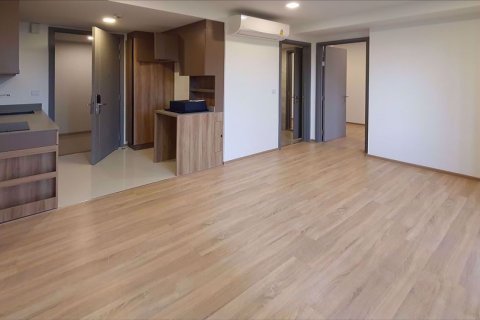 Condominio de 1 dormitorio en Bangkok, Tailandia en Taka Haus Ekamai 12  № 77288