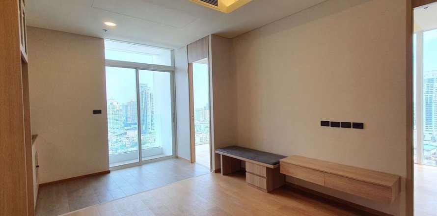 Condo in Bangkok, Thailand, 2 bedrooms in Wyndham Residence № 77289