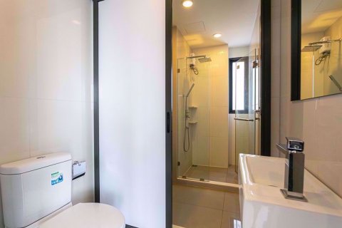 Condominio de 2 dormitorios en Ratchathewi, Bangkok, Tailandia № 76966 - foto 12