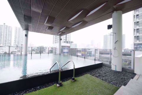 Condominio de 2 dormitorios en Ratchathewi, Bangkok, Tailandia № 76966 - foto 14