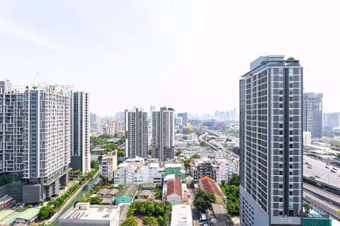 Condominio de 2 dormitorios en Ratchathewi, Bangkok, Tailandia № 76966 - foto 15