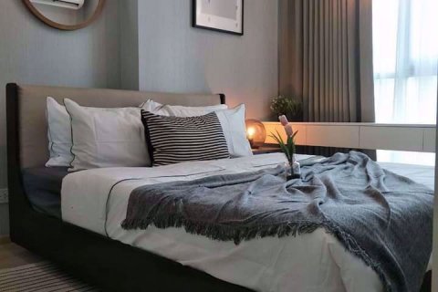Condominio de 1 dormitorio en Huai Khwang, Bangkok, Tailandia № 76962 - foto 5