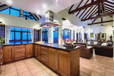 Chalet de 5 dormitorios en Surat Thani, Tailandia № 124667 - foto 10