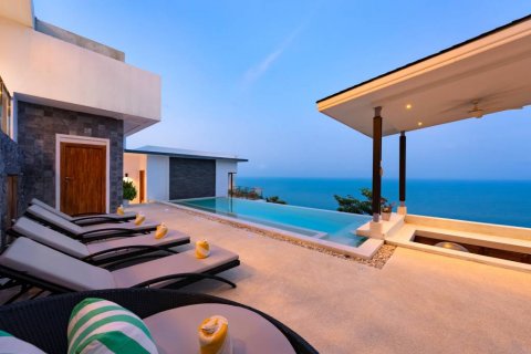 Chalet de 4 dormitorios en Surat Thani, Tailandia № 124669 - foto 10