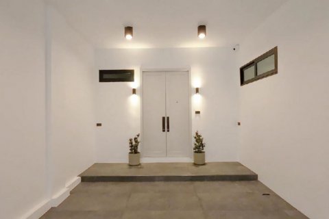 Casa de 4 dormitorios en Bangkok, Tailandia № 80473 - foto 2