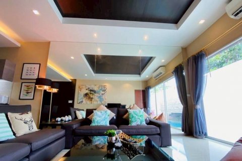 Chalet de 3 dormitorios en Pattaya, Tailandia № 144415 - foto 6