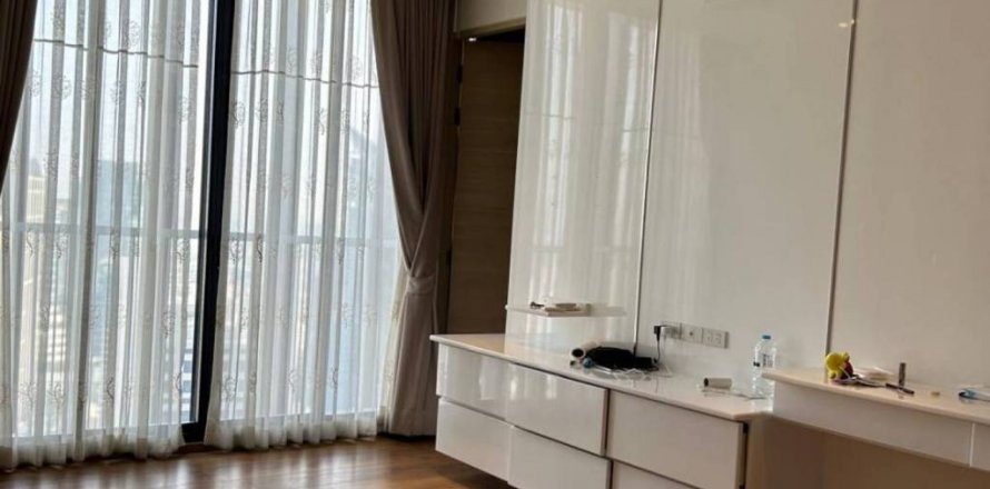 Condominio de 2 dormitorios en Khlong Toei, Bangkok, Tailandia № 144416