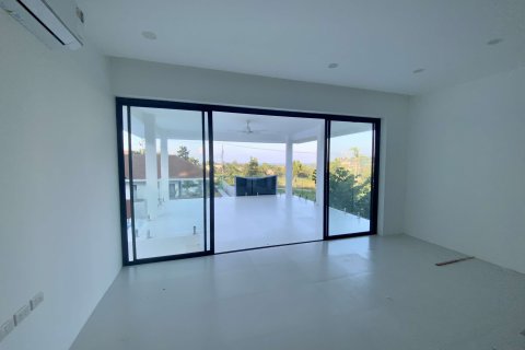 Casa de 4 dormitorios en Ko Samui, Tailandia № 115986 - foto 8