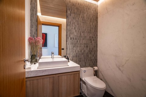 Chalet de 3 dormitorios en Layan Beach, Tailandia № 74475 - foto 14