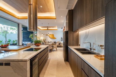 Chalet de 3 dormitorios en Layan Beach, Tailandia № 74475 - foto 23