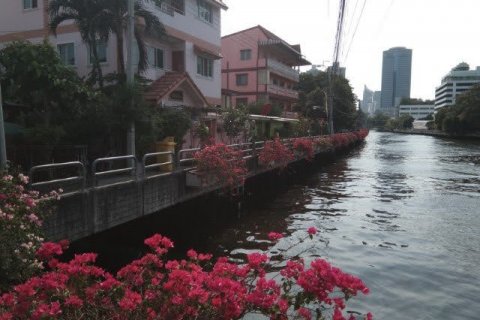 Condominio de 2 dormitorios en Watthana, Bangkok, Tailandia № 126737 - foto 6