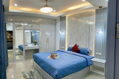 Casa de 4 dormitorios en Chon Buri, Tailandia № 82112 - foto 19