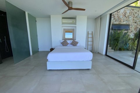 Casa de 3 dormitorios en Ko Samui, Tailandia № 115845 - foto 9