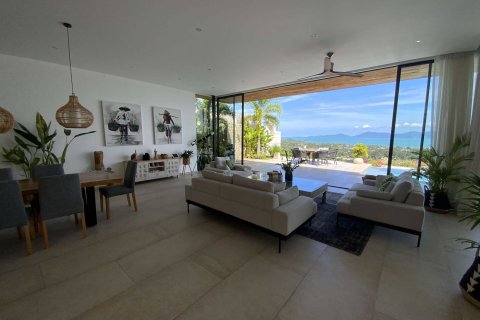 Casa de 3 dormitorios en Ko Samui, Tailandia № 115845 - foto 8