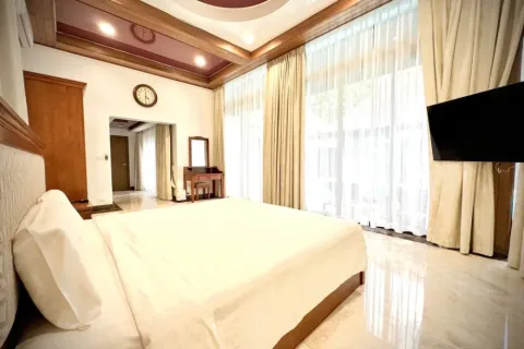 Chalet de 7 dormitorios en Phuket, Tailandia № 116128 - foto 14