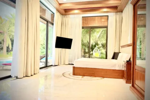 Chalet de 7 dormitorios en Phuket, Tailandia № 116128 - foto 13