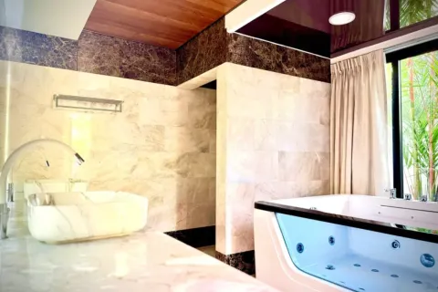 Chalet de 7 dormitorios en Phuket, Tailandia № 116128 - foto 23