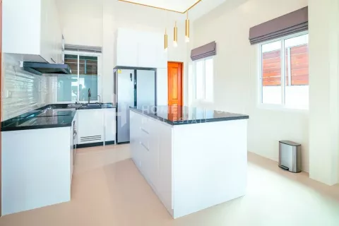 Casa de 3 dormitorios en Phuket, Tailandia № 131303 - foto 12