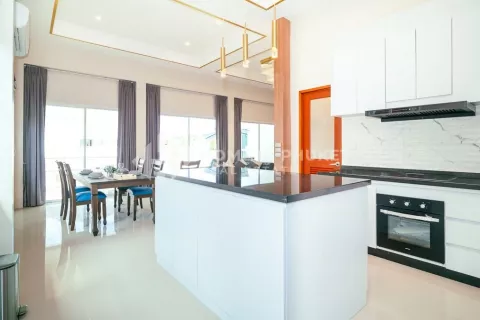 Casa de 3 dormitorios en Phuket, Tailandia № 131303 - foto 10