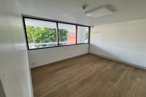 Oficina 223 m2 en Bangkok, Tailandia № 143091 - foto 5