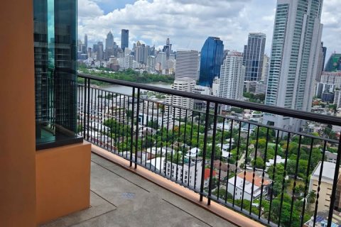 Condominio de 2 dormitorios en Bangkok, Tailandia № 143004 - foto 14