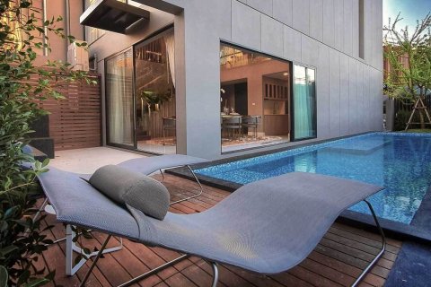 คอนโดมิเนียมในบางนา, กรุงเทพฯ, ประเทศไทย, 4 ห้องนอน № 123832 - รูปถ่าย 6