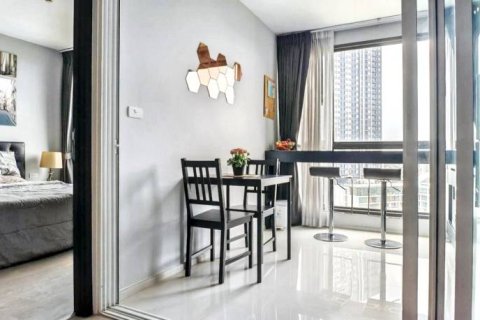Condominio de 1 dormitorio en Khlong Toei, Bangkok, Tailandia № 132943 - foto 5