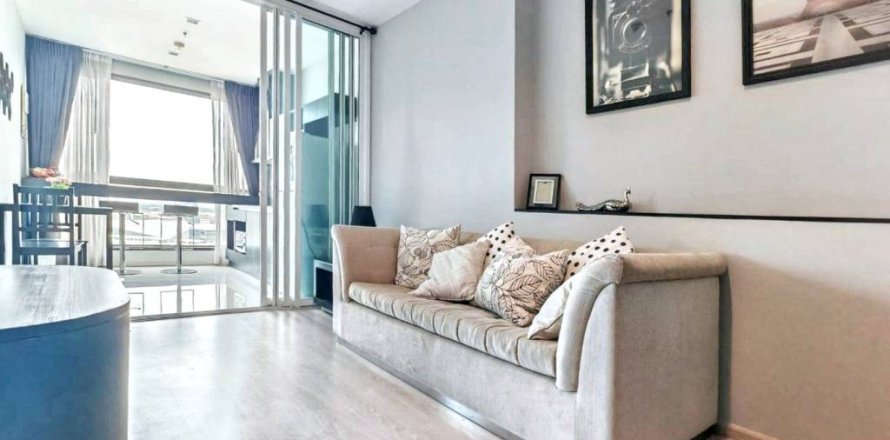 Condominio de 1 dormitorio en Khlong Toei, Bangkok, Tailandia № 132943