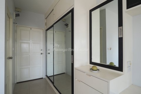 Condo in Bang Lamung, Thailand, 1 bedroom  № 99955 - photo 2
