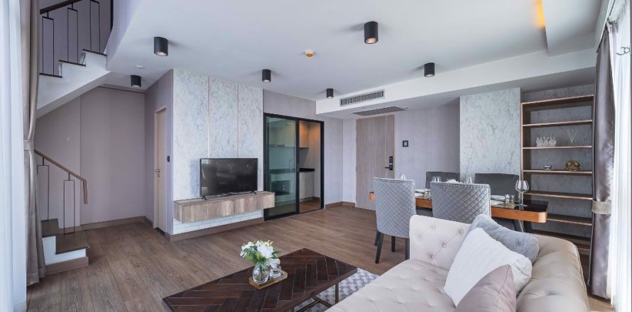 Dúplex de 3 dormitorios en Phra Khanong, Bangkok, Tailandia № 99956