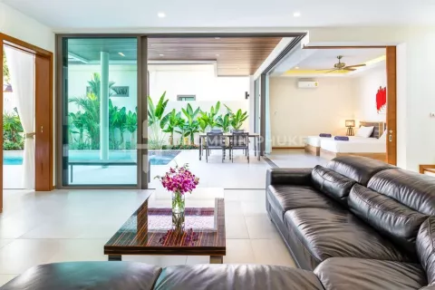 Casa de 4 dormitorios en Rawai, Tailandia № 131645 - foto 3