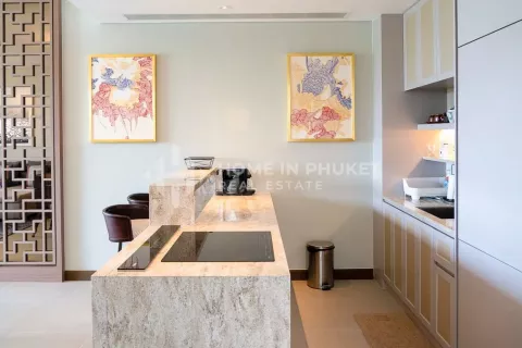 Condo in Phuket, Thailand, 2 bedrooms № 131644 - photo 12