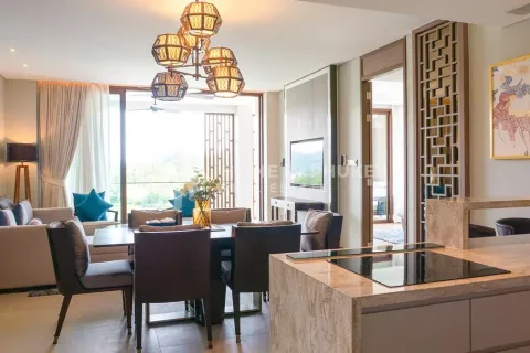 Condo in Phuket, Thailand, 2 bedrooms № 131644 - photo 10
